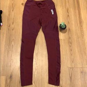 Gymshark Mutli-textured maroon leggings XS